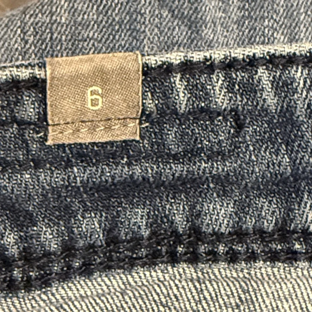 Classic Women's‎ Mid-Wash Blue Jeans